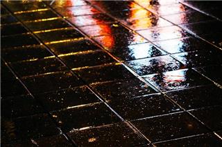 Καιρός: «Κοκτέιλ» από βροχές, αφρικανική σκόνη και υψηλές θερμοκρασίες