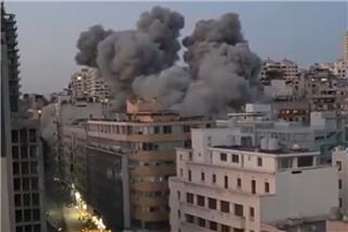 Λίβανος: Κατάρρευση κτηρίου μετά από ισραηλινό πλήγμα στη Βηρυτό