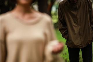 Θεσσαλονίκη: Καταδικάστηκε νεαρός που παρακολουθούσε δύο μήνες την πρώην του και την παρακαλούσε να τα ξαναβρούν