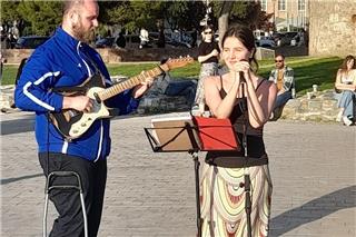 Θεσσαλονίκη: Πρόστιμο 300 ευρώ σε μουσικούς του δρόμου στην Νέα Παραλία