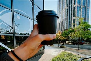 Τον απέλυσαν για… ρέστα καφέ και τώρα η εταιρεία πληρώνει αποζημίωση-μαμούθ!