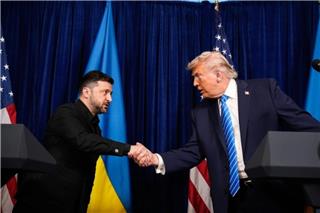 Ξεκίνησε η συνάντηση Τραμπ - Ζελένσκι στο Νταβός