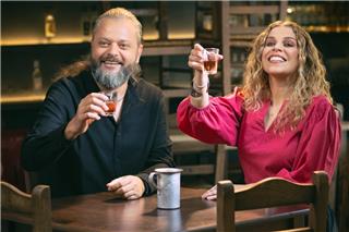 Ο Γιώργος Νικηφόρου Ζερβάκης και η Βιολέτα Ίκαρη στο Block 33