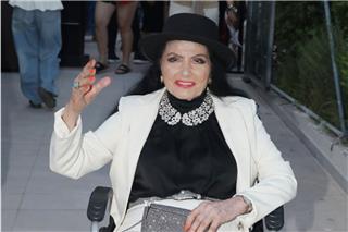 Η Ζωζώ Σαπουντζάκη πήρε εξιτήριο από το νοσοκομείο