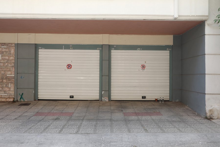 Νεκρό ζευγάρι στον Πειραιά: «Χρειάζονται μόλις 5 λεπτά για να φτάσουμε σε υπνηλία και θάνατο από αέρια αυτοκινήτου σε κλειστό χώρο»