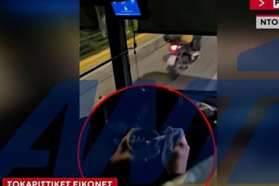 Αδιανόητο περιστατικό σε λεωφορείο στη γραμμή Πειραιά ‑ Σύνταγμα: Ο οδηγός έτρωγε το γεύμα του!