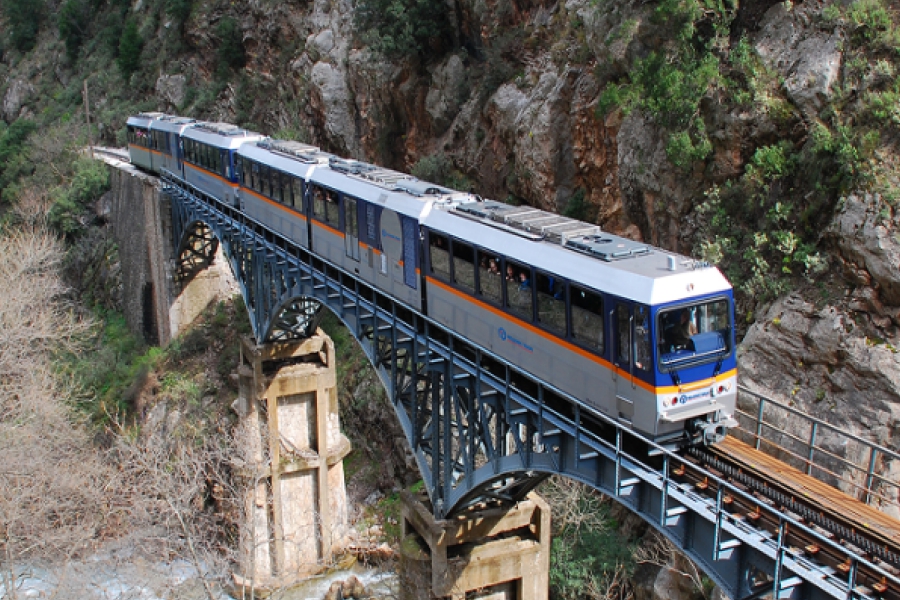 Ακινητοποιήθηκε ο Οδοντωτός με 77 επιβάτες, βλάβη και στο εφεδρικό τρένο που πήγε για βοήθεια 