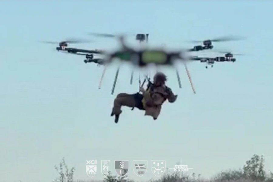 Πρωτοφανής διάσωση στην Ουκρανία: Drone σήκωσε τραυματία στρατιώτη και τον μετέφερε με ασφάλεια από το μέτωπο