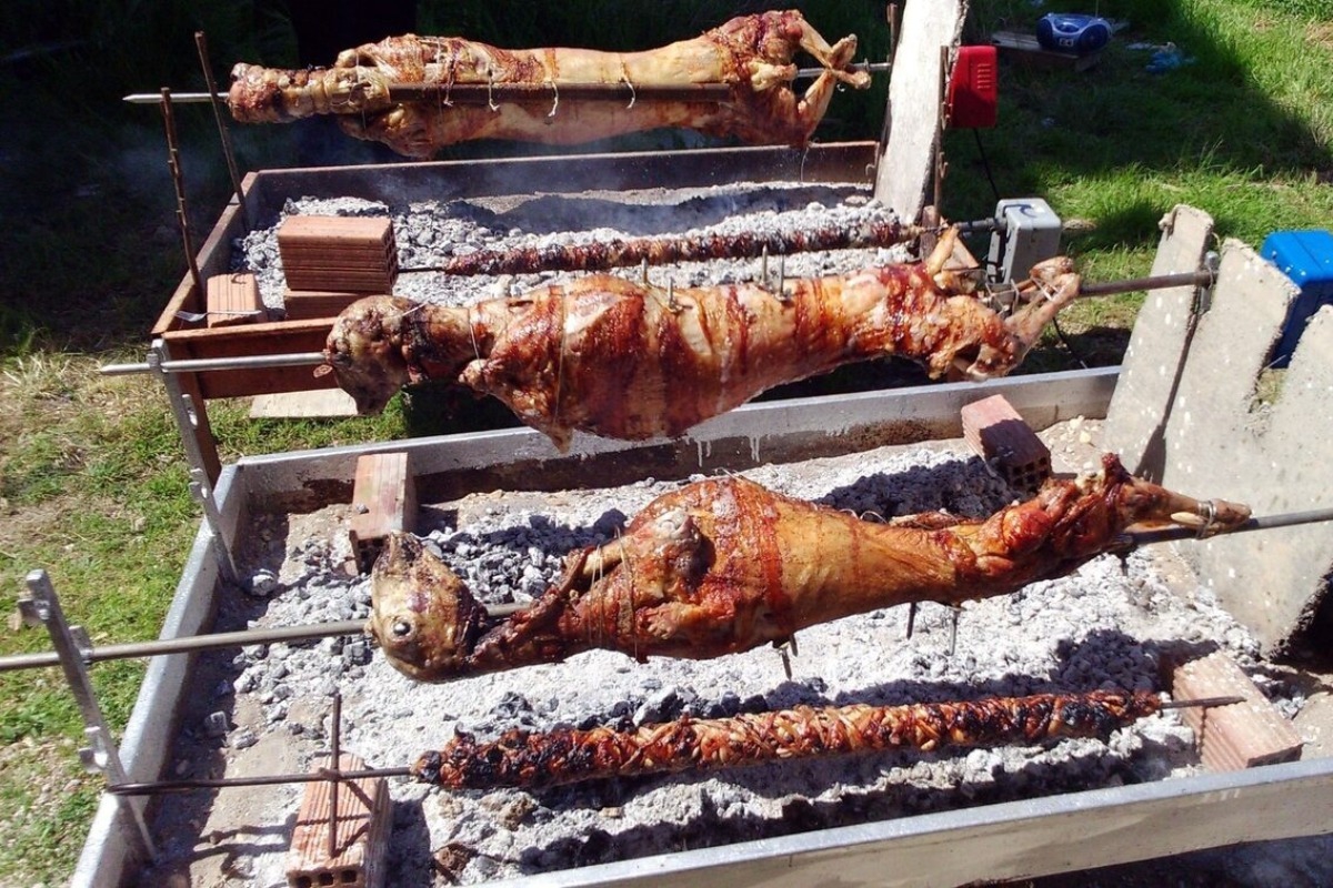 Μερομήνια 2026: Τι προβλέπουν για το Πάσχα ‑ Πώς θα σουβλίσουμε φέτος