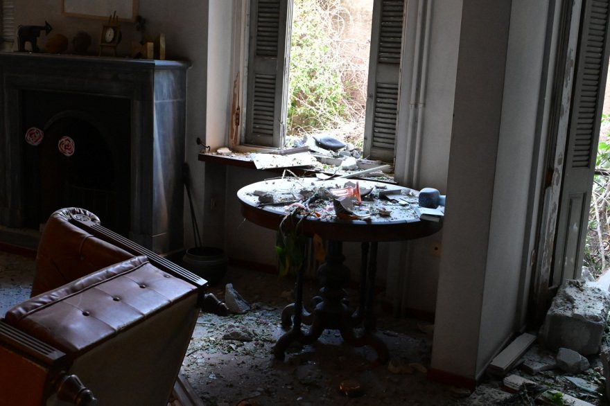 Πλάκα: Αγωνία για πέντε άτομα που αγνοούνται μετά την έκρηξη, ηλικιωμένο ζευγάρι έμενε στον δεύτερο όροφο του κτηρίου