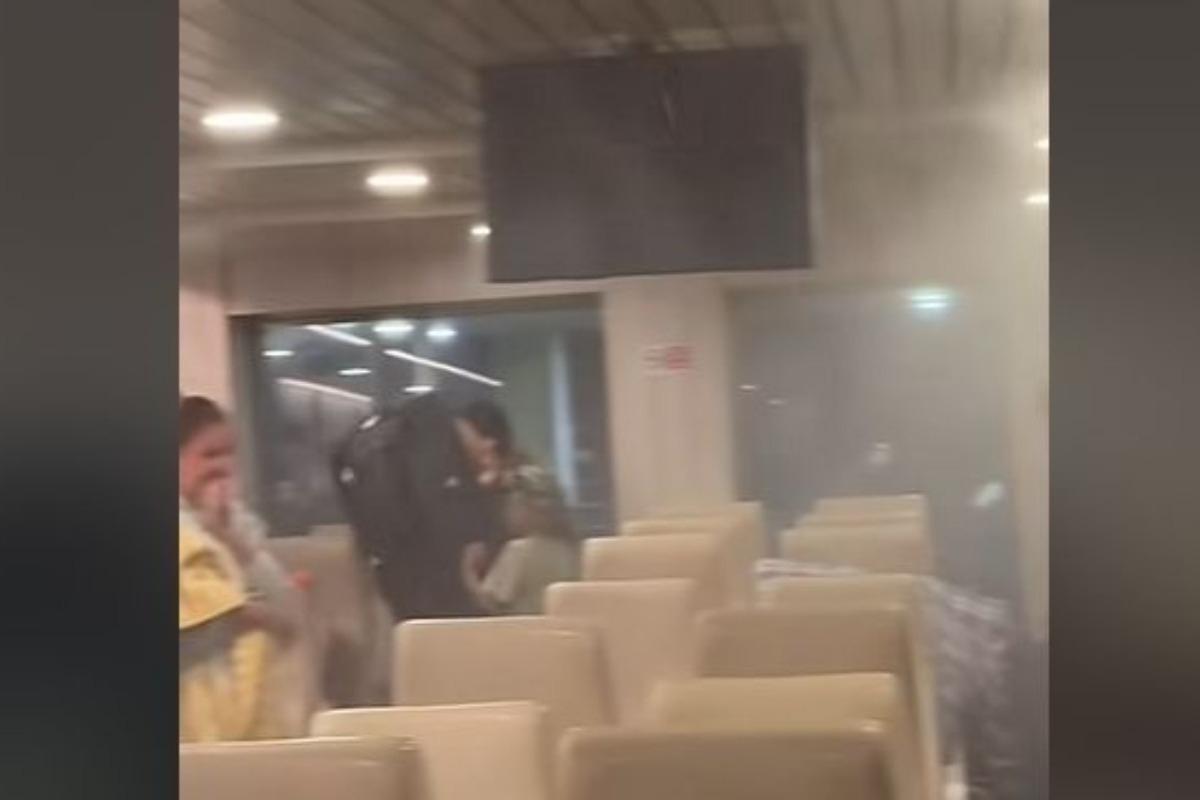 Αναστάτωση στο «Νήσος Σάμος»: Επιβάτες άναψαν τσιγάρο και ενεργοποιήθηκε το σύστημα πυρόσβεσης