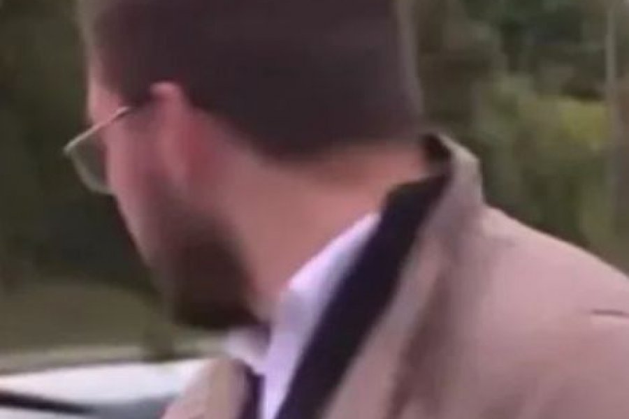 Πολωνία: ΙΧ παρέσυρε έφηβη με ηλεκτρικό πατίνι σε live μετάδοση ‑ Ο οδηγός εξαφανίστηκε