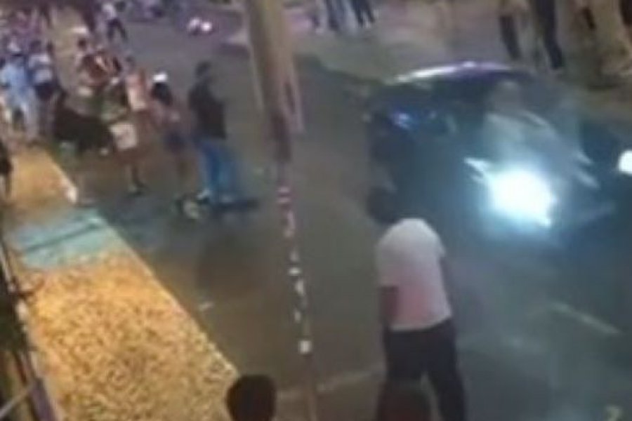 Πορτογαλία: Η στιγμή που μεθυσμένος οδηγός πέφτει πάνω σε πλήθος ‑ 12 τραυματίες