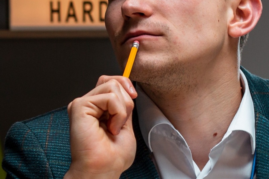 Πώς ένας 26χρονος έστησε επιχείρηση 1 εκατ. δολαρίων με όπλο τα social media