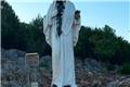 Βοσνία: Πυρπόλησαν βωμό, βανδάλισαν το άγαλμα της Παναγίας του Μετζουγκόριε