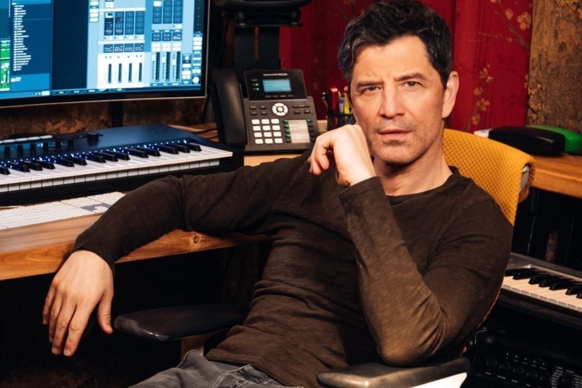 Σάκης Ρουβάς: Αναλαμβάνει την παρουσίαση του YFSF – Ποιοι θα είναι οι κριτές;