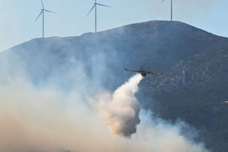 Σε κατάσταση συναγερμού η χώρα: Ανεμοι έως 100 χλμ./ώρα ‑ Συστάσεις για την αποφυγή πυρκαγιών