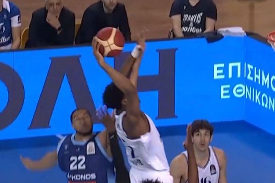 Κύπελλο μπάσκετ: Φοβερό κάρφωμα από τον Σμιθ στο Ηρακλής ‑ Μύκονος, βίντεο