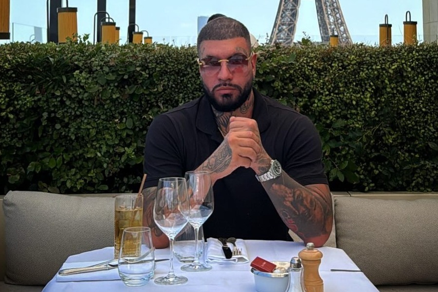 Έγινε πατέρας ο Snik: Η φωτογραφία αγκαλιά με τη νεογέννητη κόρη του