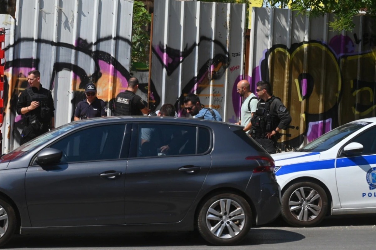 Σε γυναίκα ανήκει η σορός που βρέθηκε σε βαλίτσα στην Κυψέλη: Τι αποκάλυψαν οι πρώτες έρευνες