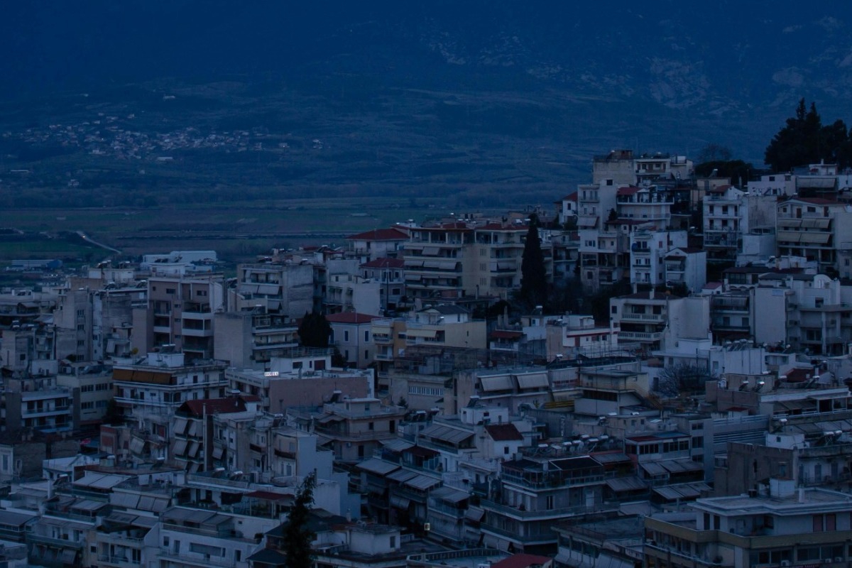 Λαμία: Σοβαρό επεισόδιο ξυλοδαρμού μεταξύ νεαρών ‑ «Τον έριξαν κάτω και τον κλωτσούσαν»