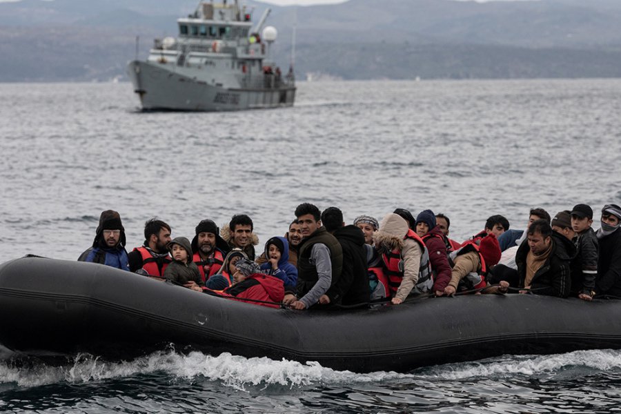 Τέλος οι ΜΚΟ, μόνο δικηγόροι στη νομική καθοδήγηση των μεταναστών