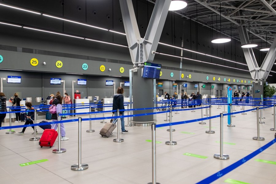 Θεσσαλονίκη: Μεθυσμένος Αγγλος επιτέθηκε σε επιβάτες και πλήρωμα πτήσης, αναγκαστική προσγείωση στο «Μακεδονία»