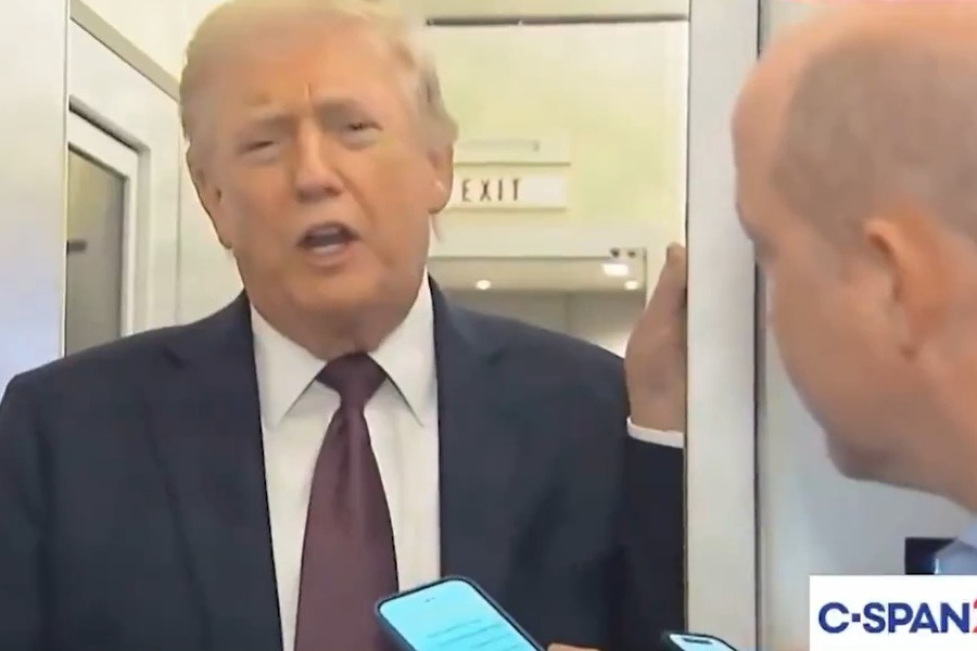 Τραμπ: Μιλάμε με το Ιράν, αλλά δεν είναι ακόμη έτοιμο για συμφωνία