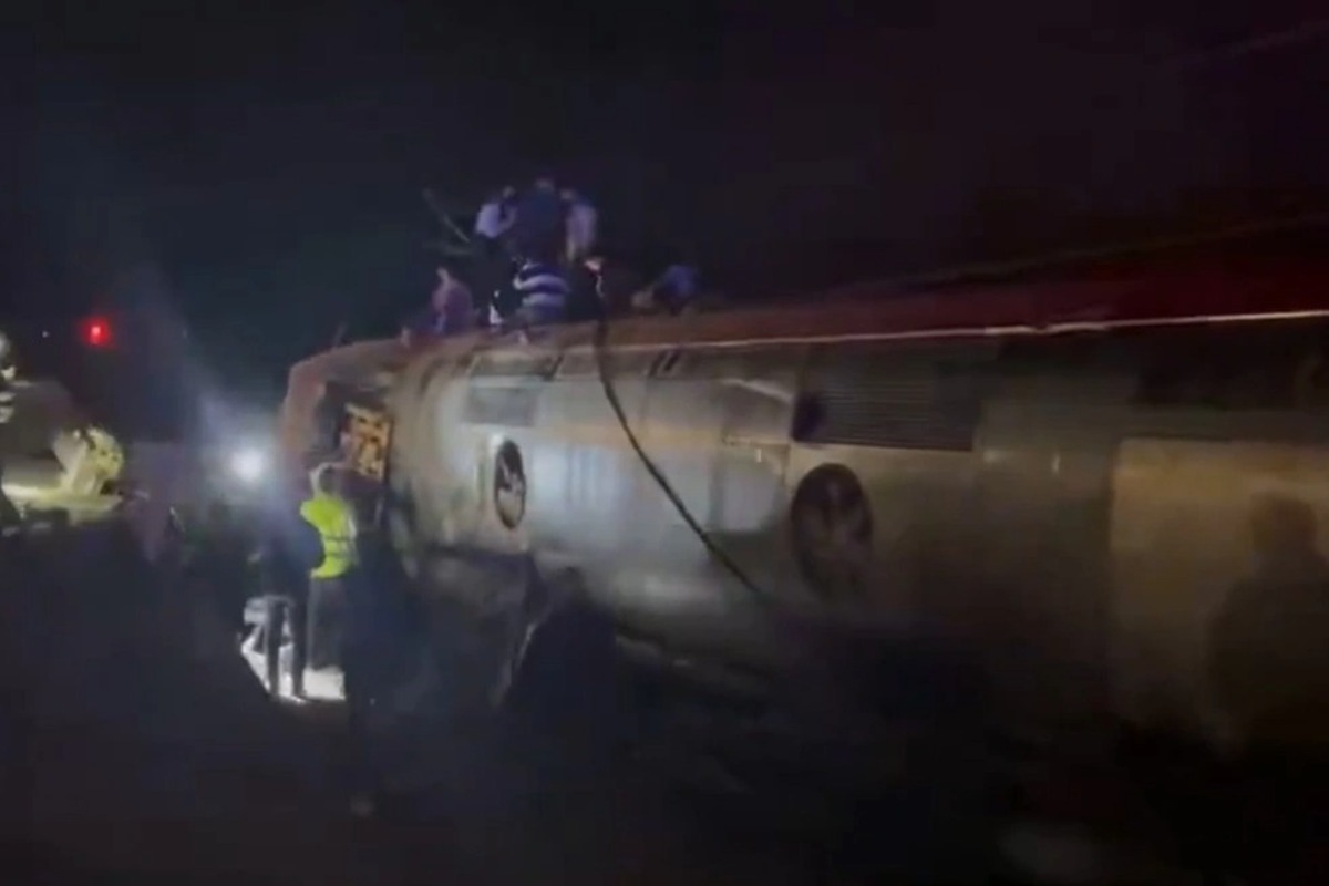 Εκτροχιασμός τρένων υψηλής ταχύτητας στην Ισπανία: Τουλάχιστον 10 νεκροί και 100 τραυματίες, «έμοιαζε με σεισμό» λένε επιβάτες