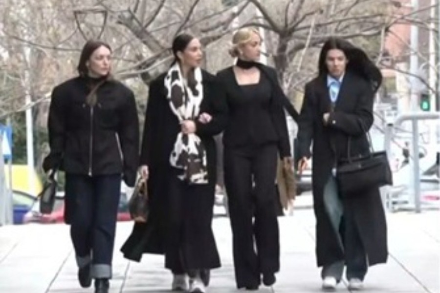 Τούνη: Χαμός στη δίκη – Η μητέρα κατηγορουμένου επιτέθηκε στον Δημητρακόπουλο