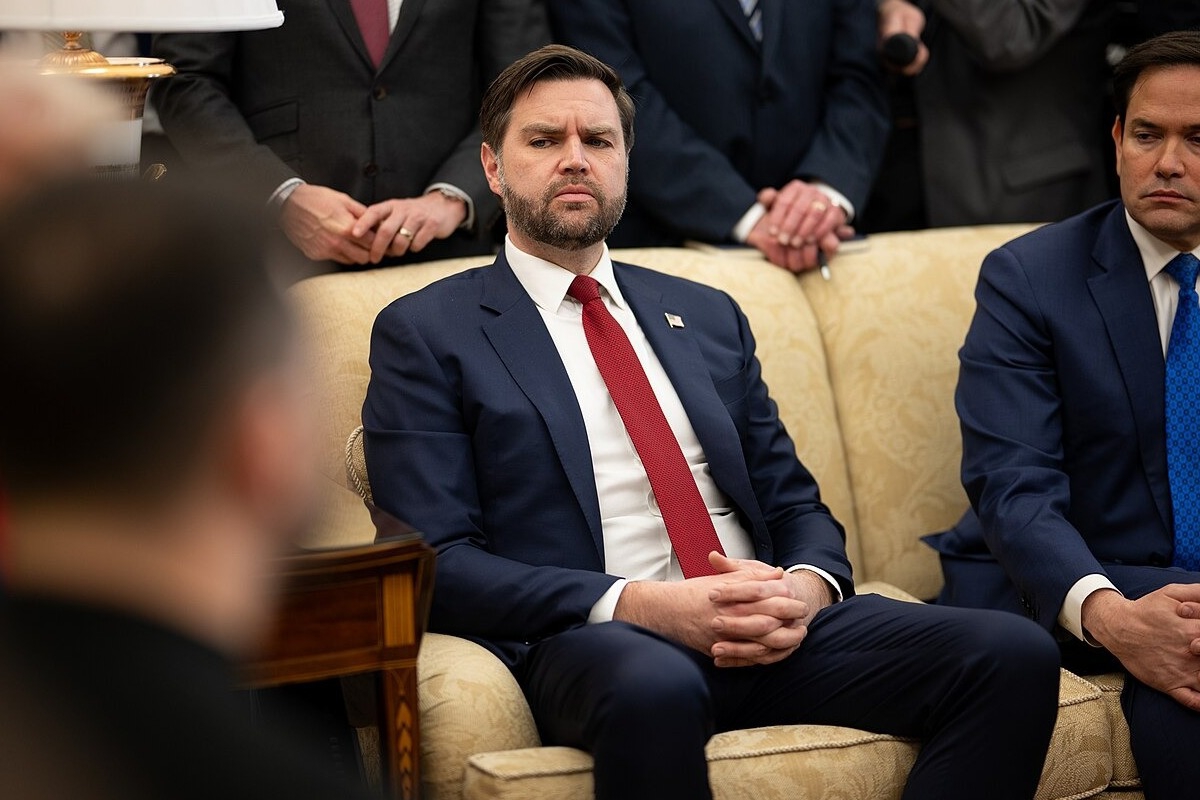 Επιστροφή στον Μεσαίωνα ή απλή πραγματικότητα; Ο Αντιπρόεδρος των ΗΠΑ βλέπει «δαίμονες» στα UFO