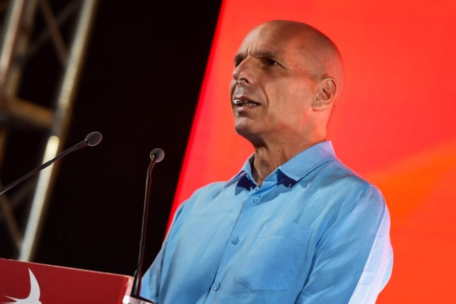 Αστυνομία στο σπίτι του Βαρουφάκη και προκαταρκτική εξέταση