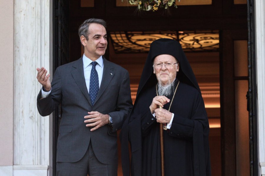 Βαρθολομαίος: «Ίσως, αν έχω υγεία» θα στεφανώσει τον γάμο Κωνσταντίνου Μητσοτάκη με τη Σάκκαρη