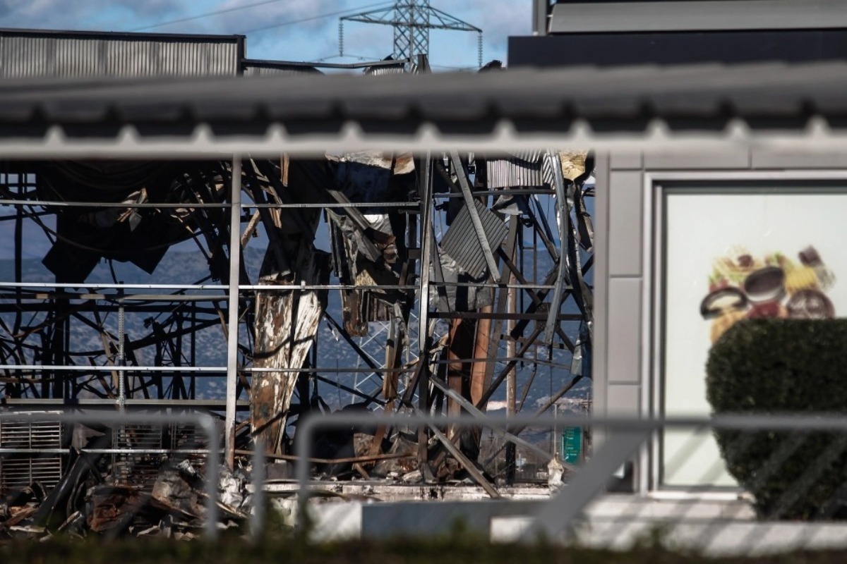 «Δακρύζαμε από την οσμή ακόμα και όταν περνούσαμε απ’ έξω», καταγγέλλουν εργαζόμενοι της Βιολάντα