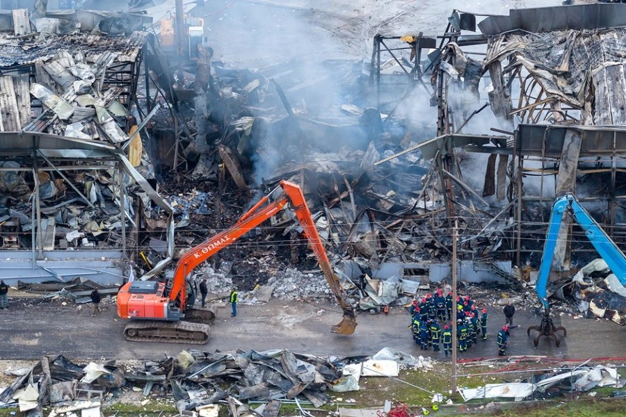 Τι δείχνουν τα πρώτα ευρήματα για τη φονική πυρκαγιά στη «Βιολάντα»: Απομακρύνεται το σενάριο να έφταιγε το αλεύρι
