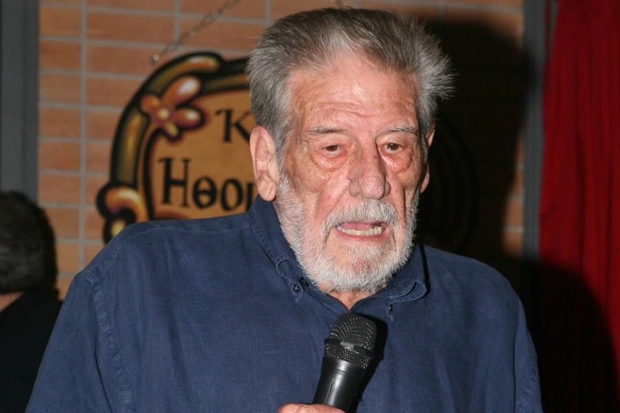 Γιάννης Βόγλης: Στα σκουπίδια βραβεία και κειμήλια του ηθοποιού