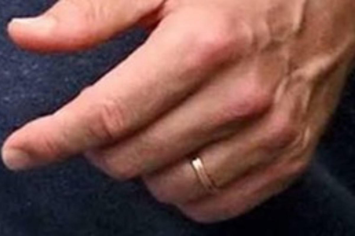 Τους είδαν με δαχτυλίδι αρραβώνων στο Παρίσι ‑ Μήπως διάσημο ζευγάρι έκανε το επόμενο βήμα;