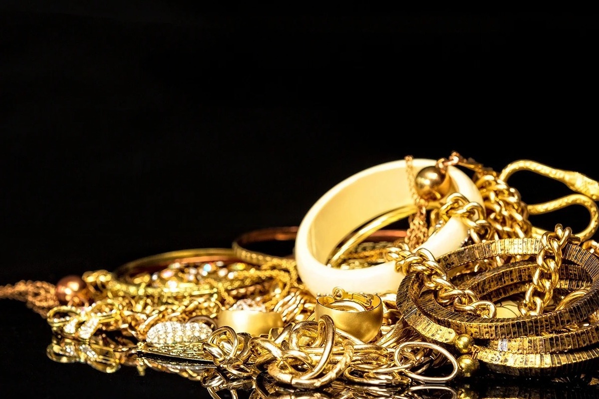 Κινηματογραφική ληστεία στην Κατερίνη με λεία κοσμήματα αξίας 300.000 ευρώ – Έκλεψαν και το αυτοκίνητο του θύματος