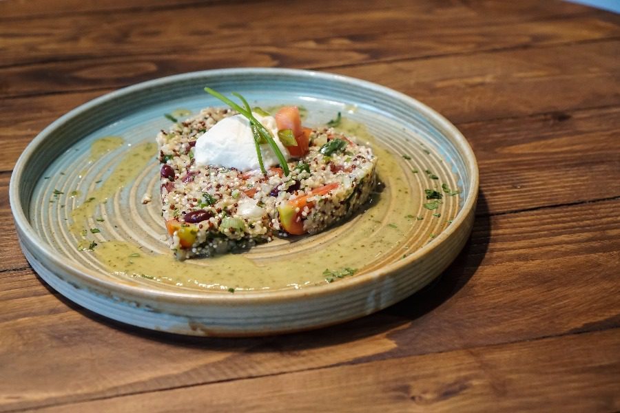 Φτιάξτε μόνοι σας την πιο λαχταριστή σαλάτα με Κινόα