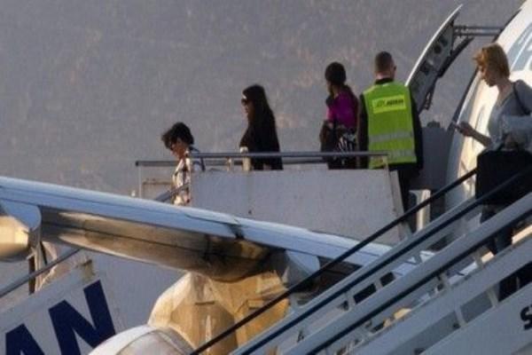 «Ποδαρικό» με παστίτσιο και μουσακά στις Kardashians!