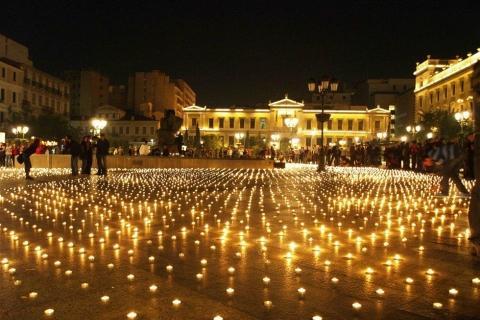 Η Αθήνα βάζει τα γιορτινά της