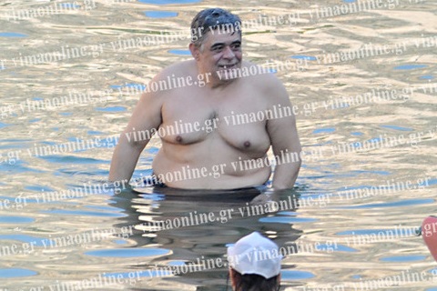ΔΕΙΤΕ το τελευταίο μπάνιο του N. Μιχαλολιάκου 2 μέρες πριν τη σύλληψη του 