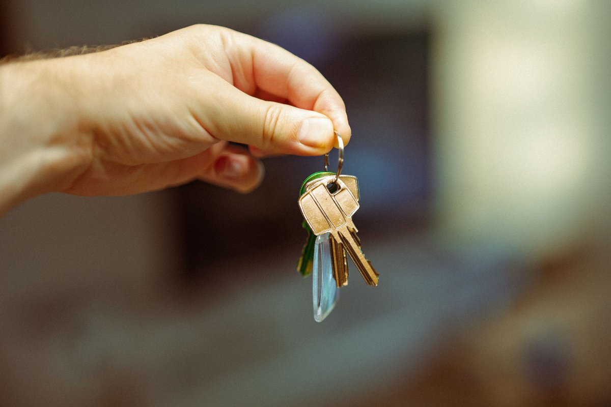 Ανατροπές στα ακίνητα: Τι αλλάζει σε Airbnb, ενοίκια, φόρους και αντικειμενικές αξίες