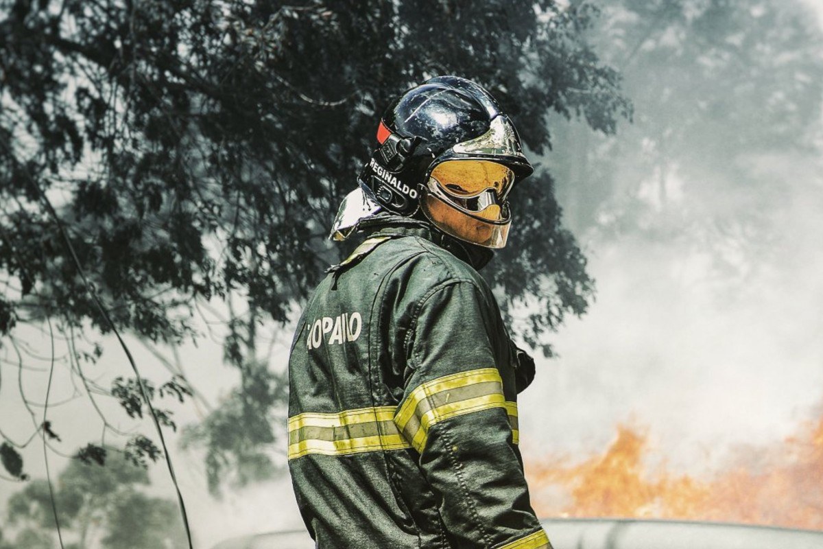 Σαλαμίνα: Από πού ξεκίνησε η φωτιά ‑ Πώς βρήκε τον θάνατο το ηλικιωμένο ζευγάρι