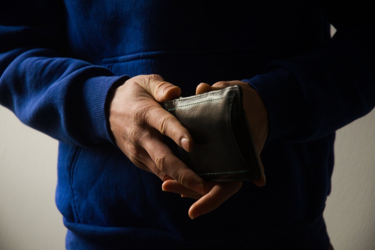 Ο μεγαλύτερος και γελοίος απατεώνας τράπεζας ‑ Η απάτη που μοιάζει με ανέκδοτο