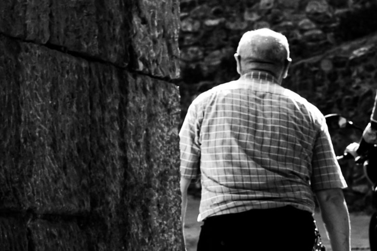 Νέα Αγχίαλος: Ηλικιωμένος αυνανιζόταν κοιτάζοντας 13χρονη από το παράθυρό του