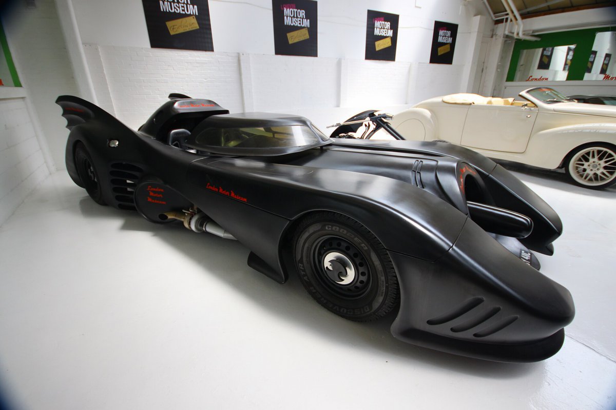Το θρυλικό Batmobile του «Batman Returns» πωλείται σε δημοπρασία