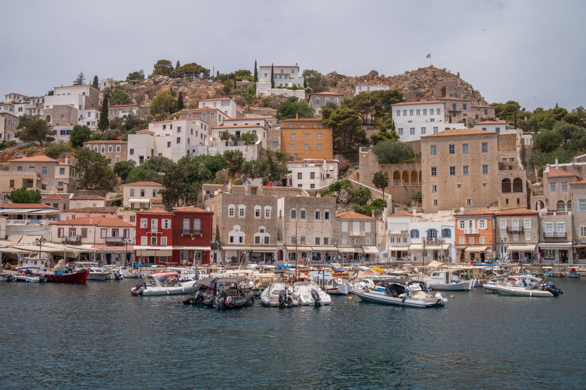 Condé Nast Traveller: Η Ύδρα το καλύτερο νησί της Ευρώπης το 2026 ‑ 7 ελληνικά στην 20άδα