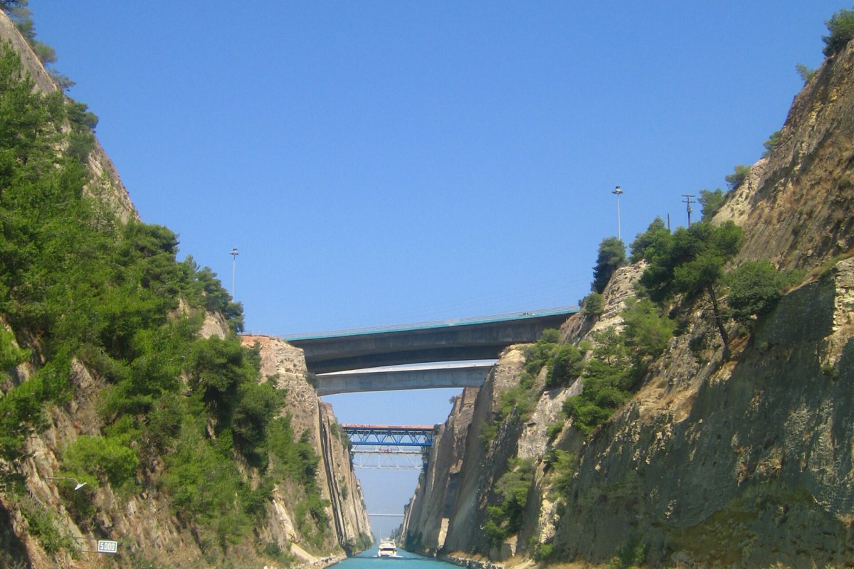 Ισθμός Κορίνθου: Σορός άνδρα εντοπίστηκε στη διώρυγα ‑ Τι αναφέρει το Λιμενικό