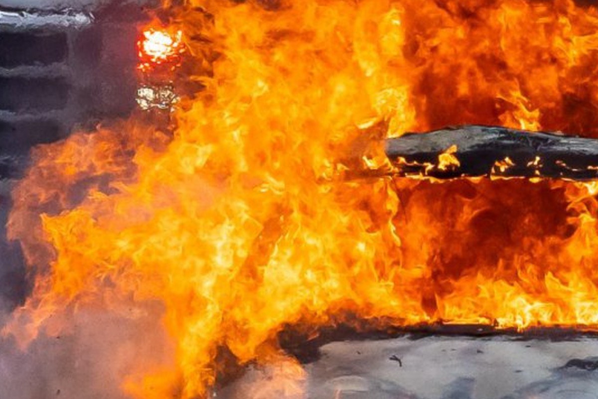 Φωτιά τύλιξε αυτοκίνητο Αντιδημάρχου στη Δυτική Θεσσαλονίκη